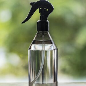 Carpet cleaning spray bottle