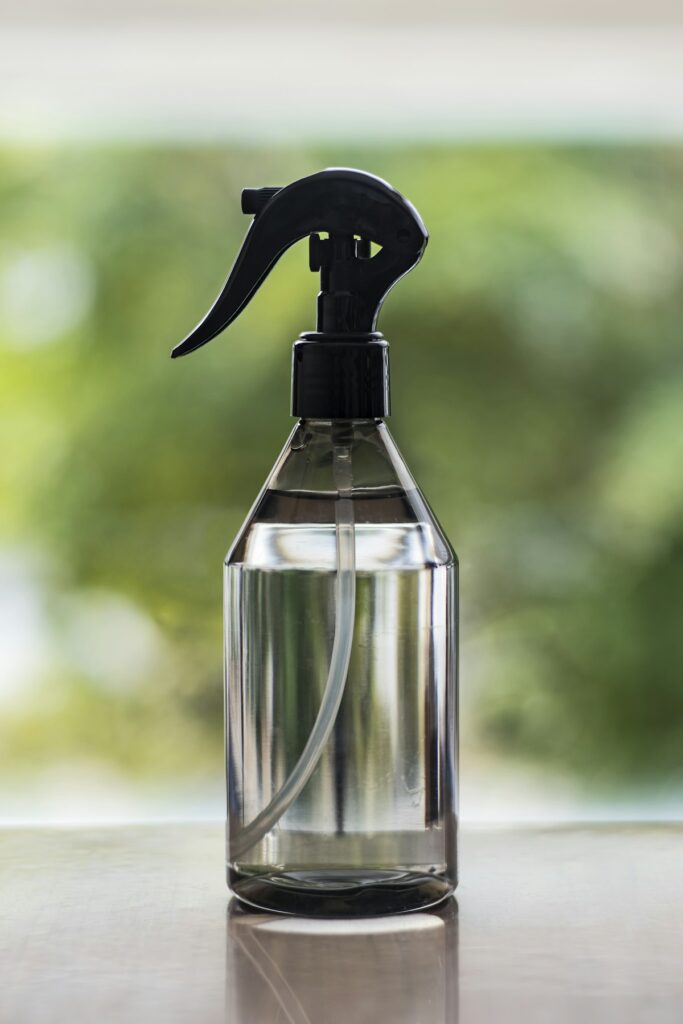 Carpet cleaning spray bottle